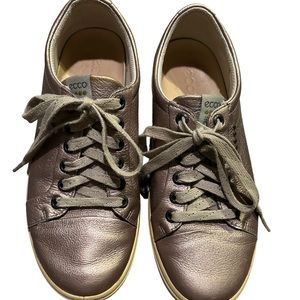 Ecco Shoes Sneakers Women's Rose Gold Leather Casual Lace Up Size 7 EU 37